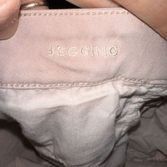 American Eagle beige distressed normcore 8 jeggings - Picture 2 of 3